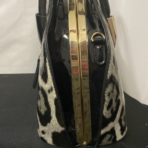 UNBRANDED MOB WIFE PURSE BIG STUDDED CLOSURE NEW SHOULDER STRAP Leopard Print - Picture 12 of 15